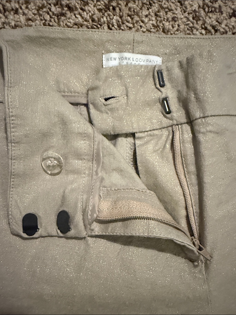 NY & Co Women’s Casual shimmer Light Khaki shorts casual or dressy size 12 - Picture 3 of 5